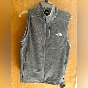 The north face mens brand new with tags!